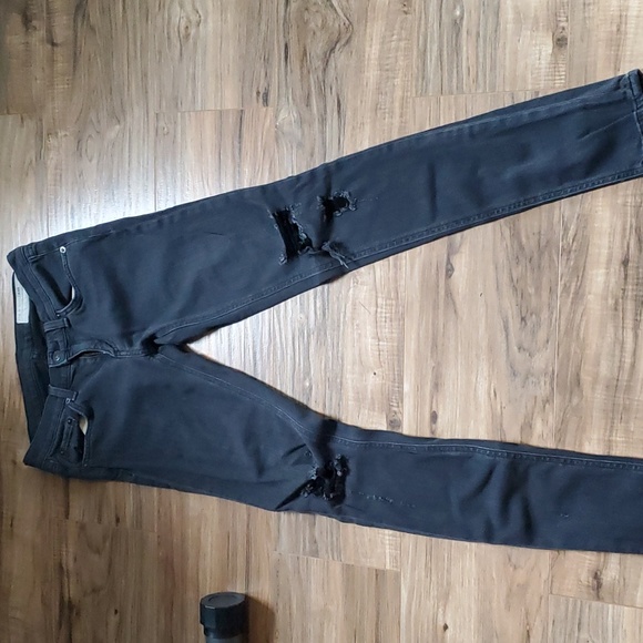 Rag and Bone Rock Soft w holes jeans - Picture 7 of 8